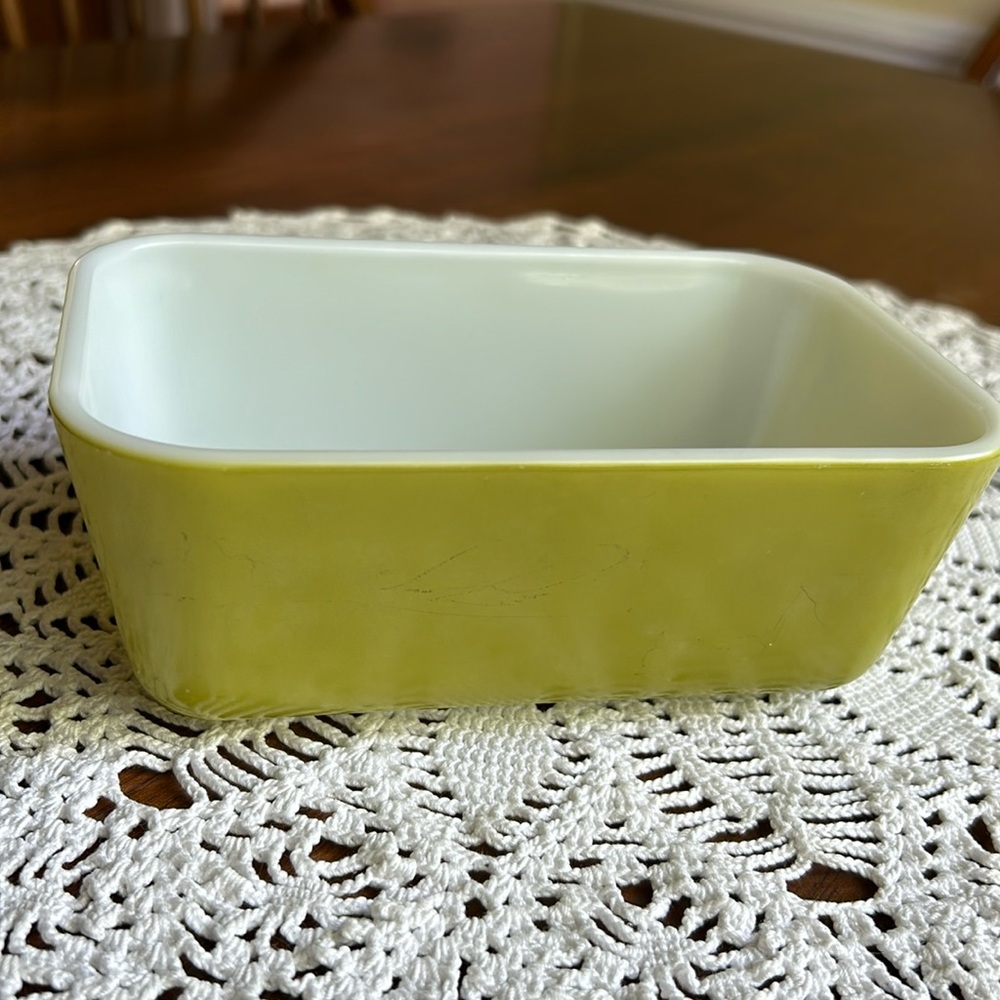 Vintage PYREX fridge dish green no lid 1.5 pint No. 6